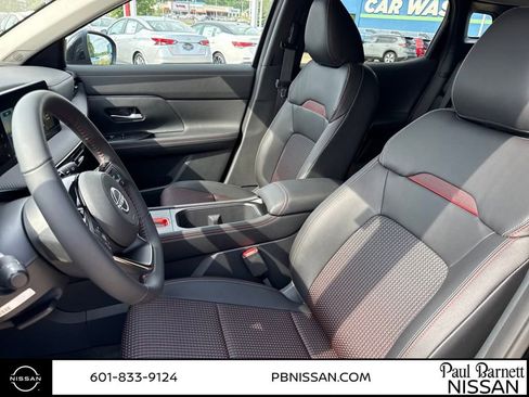 New 2025 Nissan Kicks SR image 26