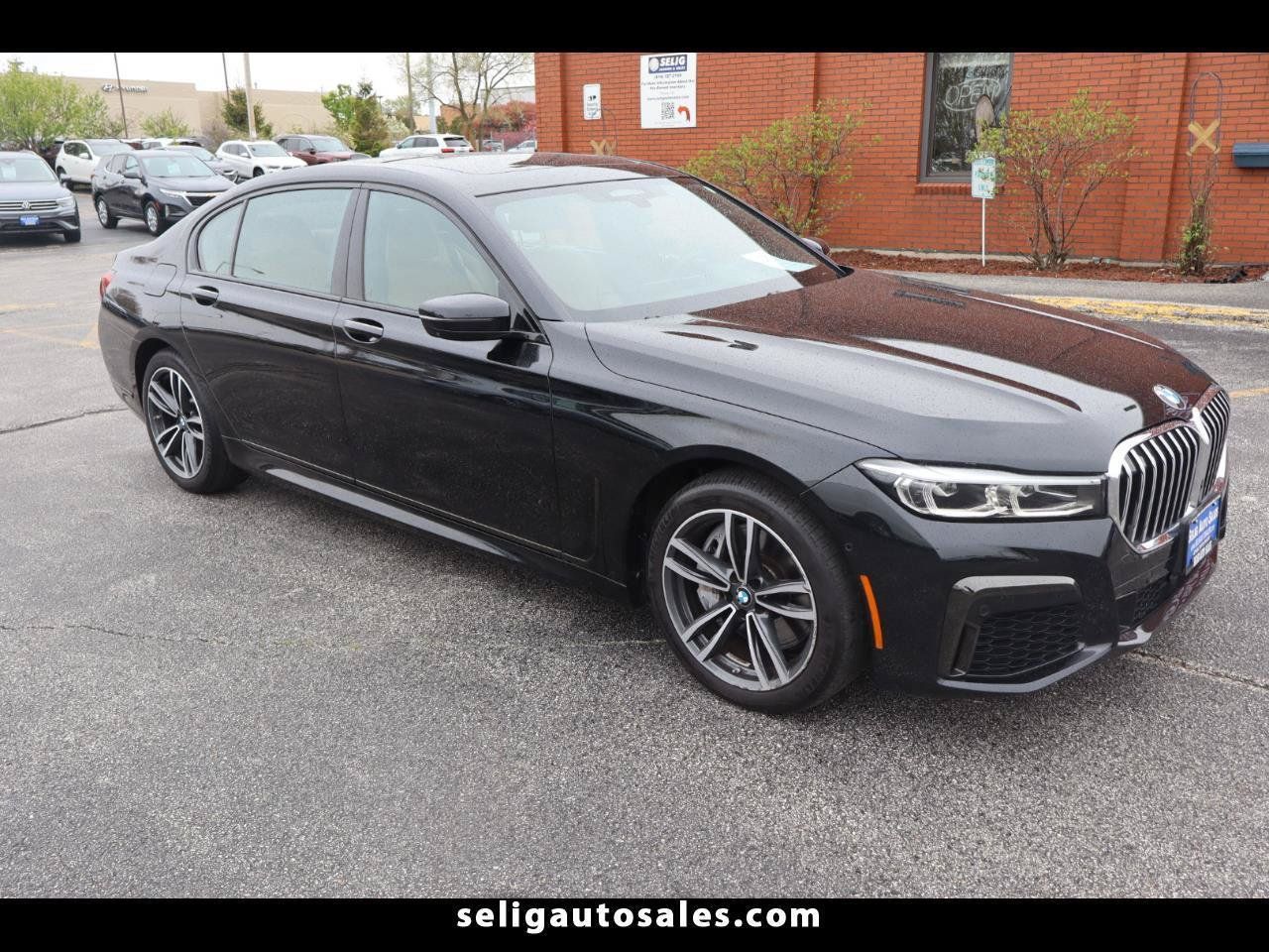 Used 2022 BMW 750i xDrive w/ Executive Package AWD/4WD image 1