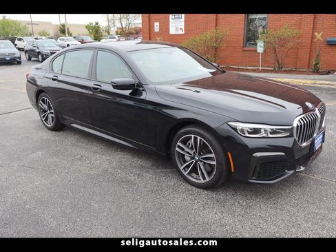 Used 2022 BMW 750i xDrive w/ Executive Package AWD/4WD image 1