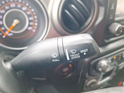 Used 2018 Jeep Wrangler Unlimited Sport AWD/4WD image 24