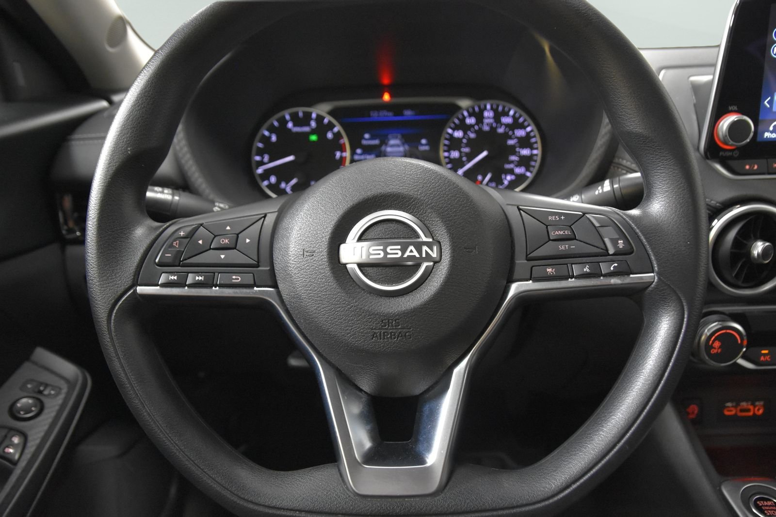 Used 2024 Nissan Sentra SV FWD image 13