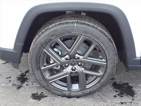 New 2026 Jeep Compass Limited image 19