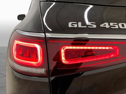 Used 2022 Mercedes-Benz GLS 450 4MATIC image 28