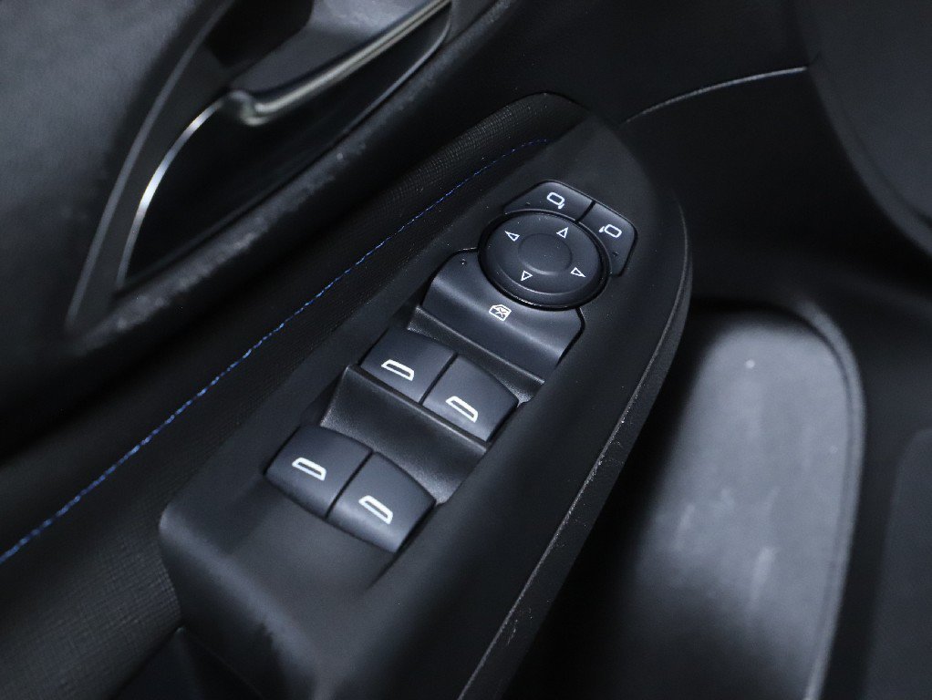 Used 2025 Buick Envista Sport Touring w/ Convenience I Package FWD image 16