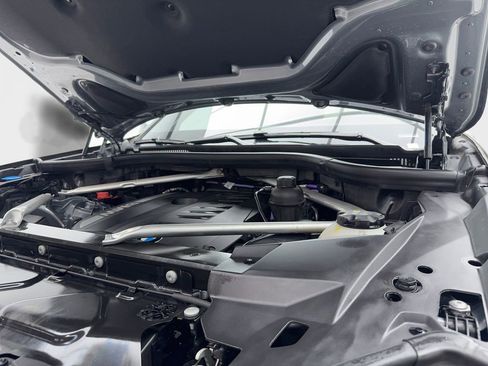 Used 2024 BMW X5 sDrive40i w/ Premium Package image 16