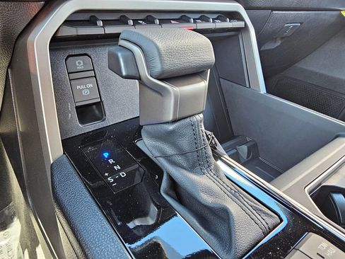 New 2026 Toyota Tundra SR5 AWD/4WD image 36