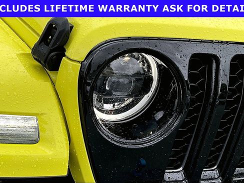 Used 2023 Jeep Wrangler Unlimited Sahara w/ Cold Weather Group AWD/4WD image 23