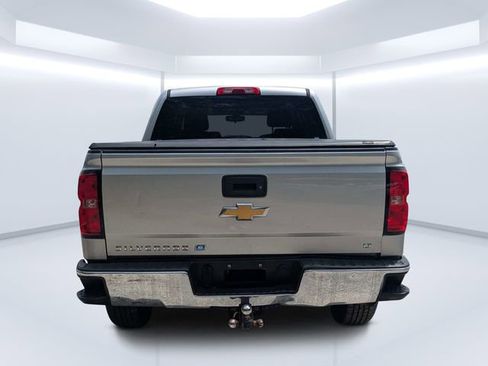 Used 2018 Chevrolet Silverado 1500 LT w/ LT Eassist Package RWD image 4