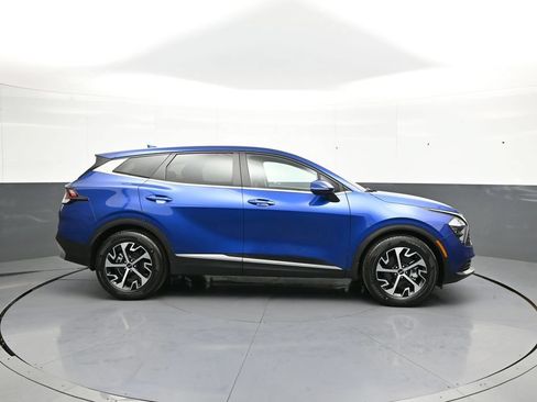 Certified 2023 Kia Sportage EX FWD image 5