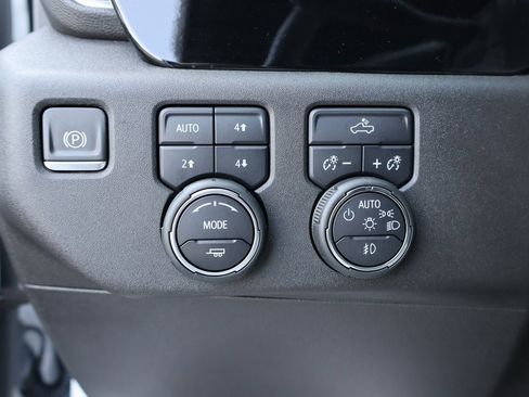 Used 2023 Chevrolet Silverado 1500 RST w/ Z71 Off-Road Package image 22