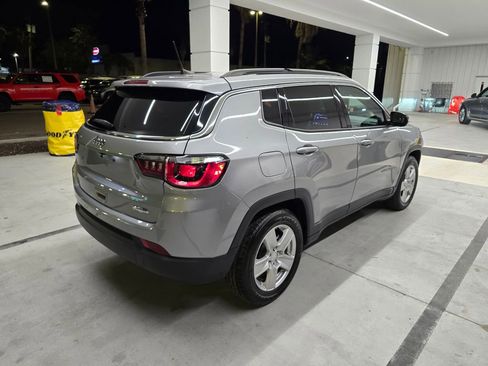Certified 2022 Jeep Compass Latitude w/ Convenience Group FWD image 6