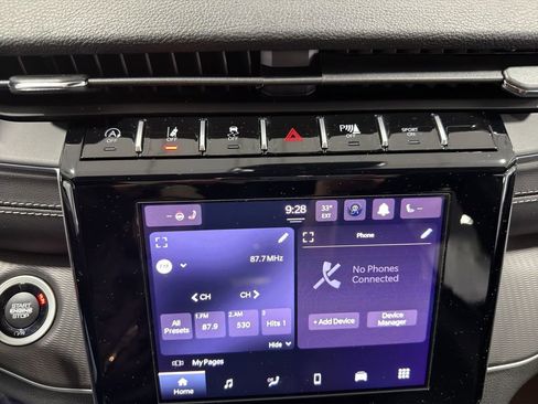 New 2025 Jeep Grand Cherokee Altitude image 33