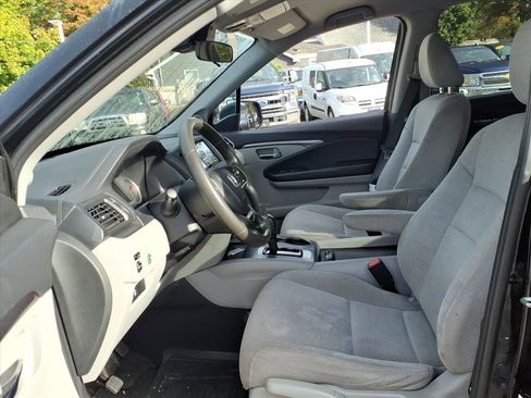 Used 2019 Honda Pilot LX image 19