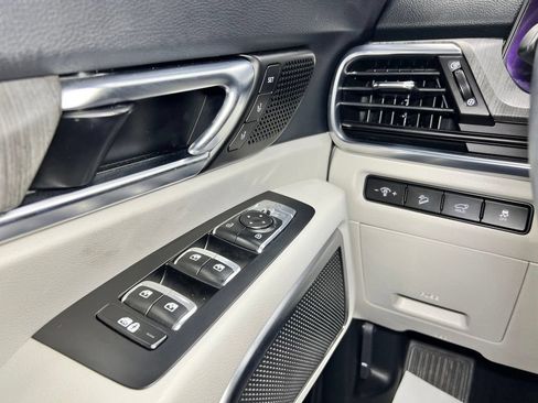 Used 2025 Kia Telluride SX Prestige AWD/4WD image 30