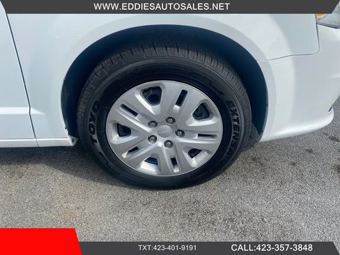 Used 2018 Dodge Grand Caravan SE w/ UConnect Hands-Free Group FWD image 30