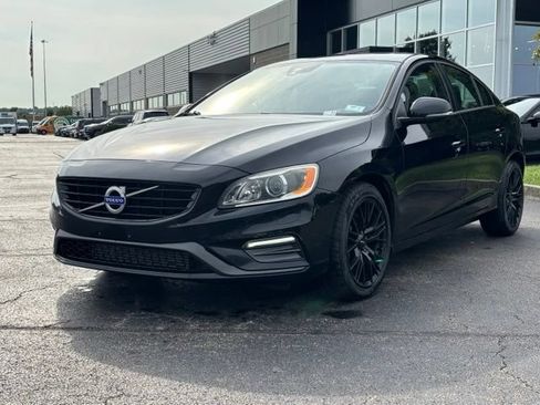 Used 2017 Volvo S60 T5 Dynamic w/ Vision Package AWD/4WD image 4