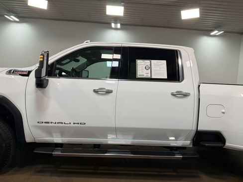 Used 2024 GMC Sierra 3500 Denali w/ Denali Reserve Package image 38