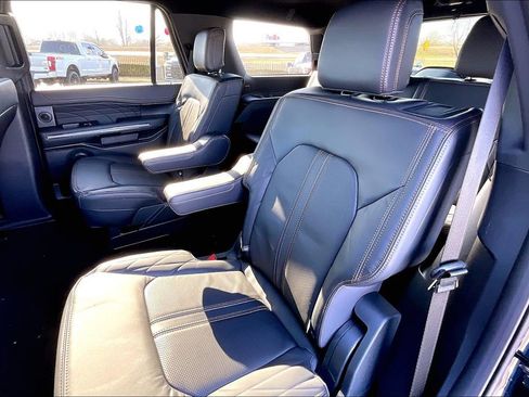 New 2024 Ford Expedition Platinum image 10
