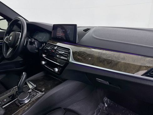 Used 2019 BMW M550i xDrive w/ Premium Package image 29