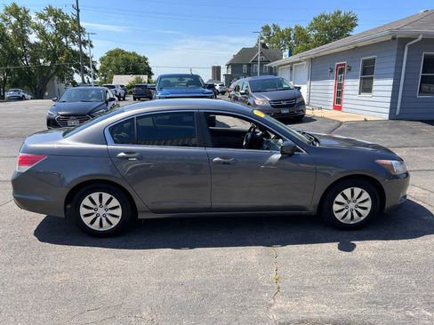 Used 2010 Honda Accord LX image 2