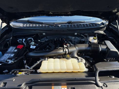 Used 2025 Ford Expedition Active image 21