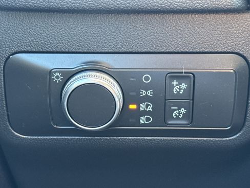 Used 2020 Ford Escape S image 18