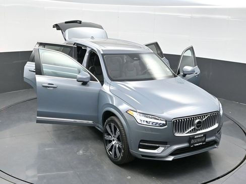 Used 2023 Volvo XC90 T8 Plus w/ Protection Package Premier image 34