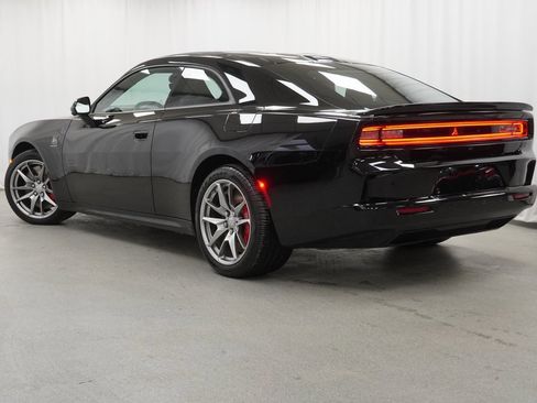 Used 2025 Dodge Charger R/T Scat Pack w/ Track Pack image 15