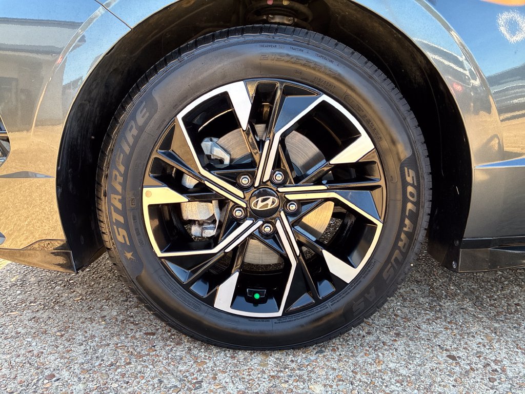 Used 2025 Hyundai Sonata SEL FWD image 21