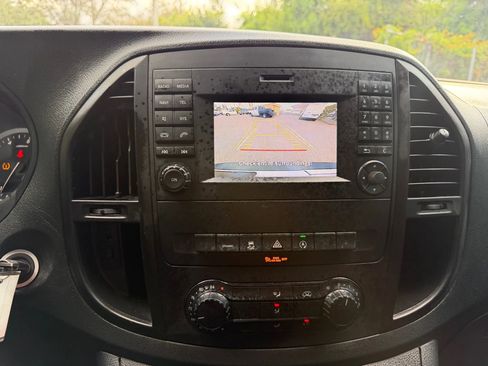 Used 2020 Mercedes-Benz Metris w/ Safety Package image 15