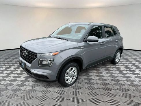 Used 2021 Hyundai Venue SE FWD image 3