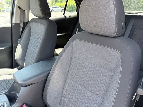 Used 2023 Chevrolet Equinox LT FWD image 11