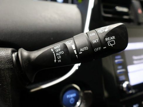 Used 2022 Toyota Prius XLE image 36