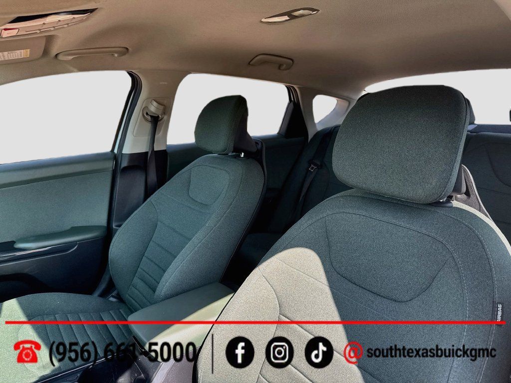 Used 2025 Kia K4 EX FWD image 13