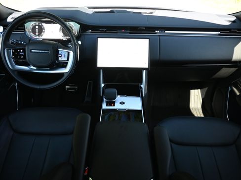 Used 2025 Land Rover Range Rover Long Wheelbase SE AWD/4WD image 26