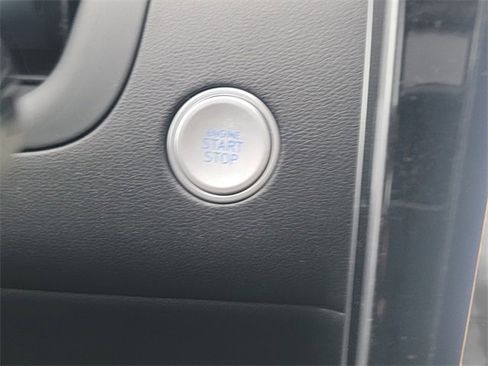 Used 2023 Hyundai Santa Cruz SEL Premium image 32