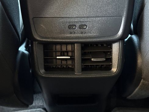Used 2026 Chevrolet Equinox LT w/ Safety and Technology Package FWD image 20