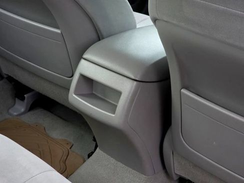 Used 2011 Toyota Camry LE image 34