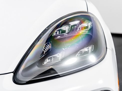 Used 2023 Porsche Cayenne Turbo w/ Premium Package Plus (PI3) image 24