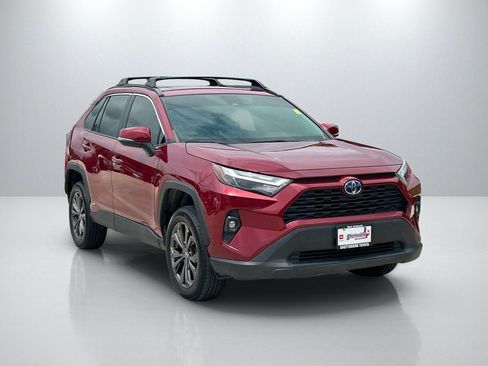 Used 2023 Toyota RAV4 XLE Premium AWD/4WD image 3