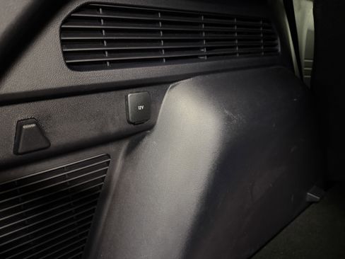 Used 2022 Ford Escape SE w/ SE Sport Appearance Package image 27