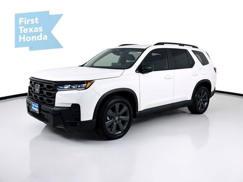 New 2026 Honda Pilot Sport image 3