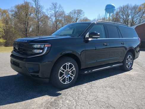 New 2026 Ford Expedition Max Active image 6