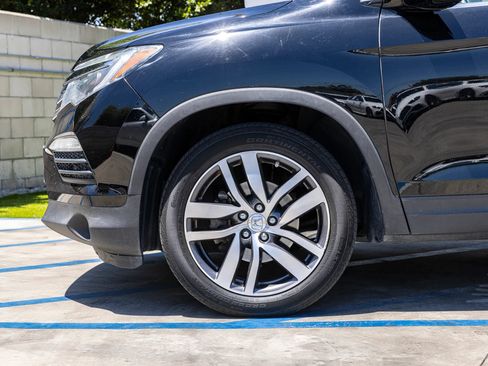 Used 2017 Honda Pilot Touring image 43