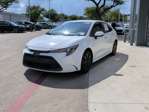 Used 2021 Toyota Corolla LE FWD image 5