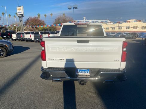 New 2026 Chevrolet Silverado 1500 LTZ w/ LTZ Premium Package image 13