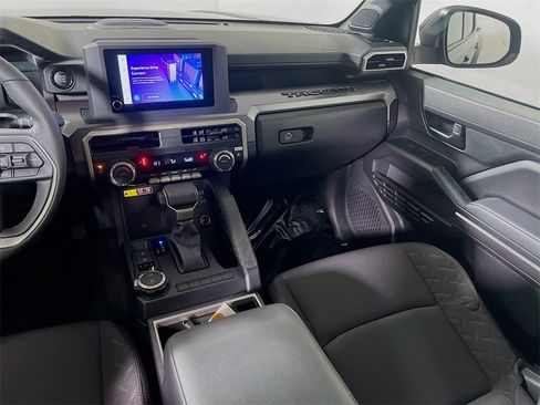 Certified 2025 Toyota Tacoma SR5 image 20