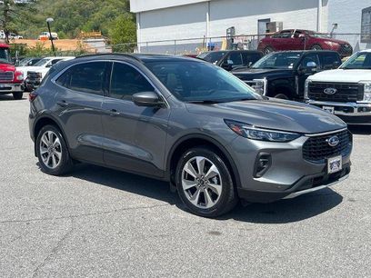Certified 2025 Ford Escape Platinum w/ Premium Technology Package