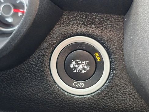 Used 2020 RAM 1500 Big Horn AWD/4WD image 31