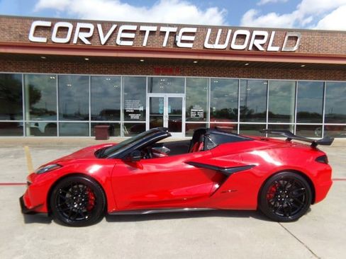 Used 2025 Chevrolet Corvette Z06 image 10